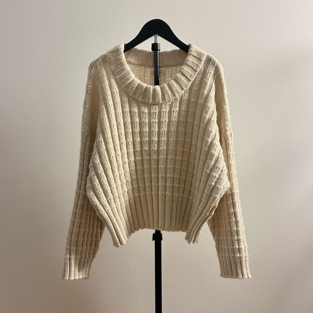 James Street Co. Faye Andean Highland Wool Cream/Ivory Crew Neck Sweater Size M